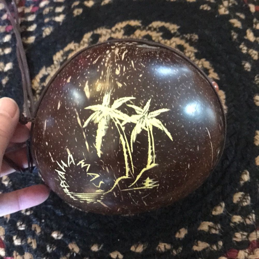 Coconut purse